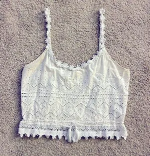 Hollister Top thumbnail 1