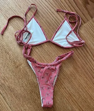 Frankie’s Bikinis set thumbnail 2