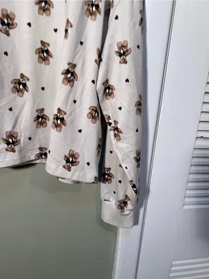 American Eagle Women’s Size Large Lounge Sweatshirt Beige Teddy Bear Print Heart thumbnail 6