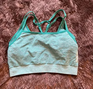 Gymshark sports bra thumbnail 1