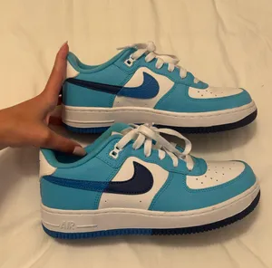 Nike Air Force thumbnail 1