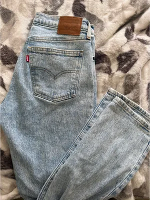Light Wash High-Waisted Straight Leg Jeans Levi’s thumbnail 1