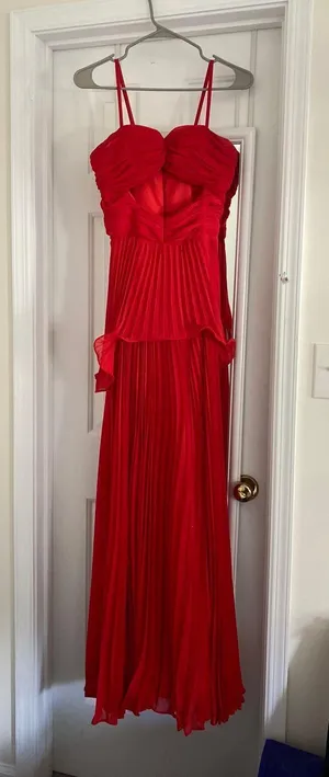 Red Cut Out Prom / Formal Dress thumbnail 2