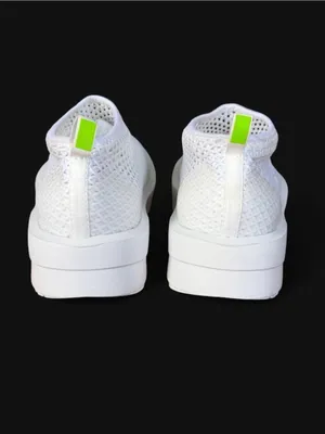 OOFOS OOmega Chukka White Slip On Recovery Sneakers Size 6 NIB thumbnail 5