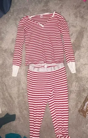 Victoria’s Secret Christmas pjs! thumbnail 1
