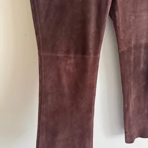 Margaret Godfrey Vintage Western Boho 70s Suede Chocolate Brown Bootcut Pants 12 thumbnail 3