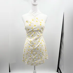 For‎ Love And Lemons NWT White/Yellow Flowers Kyra Mini Dress Size Medium thumbnail 2