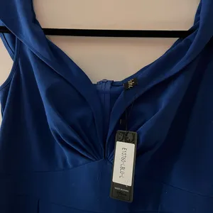 VFshow Elegant Blue Evening Gown Size Large NWT thumbnail 4