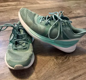 Lululemon Tennis Shoes thumbnail 1