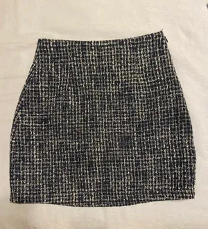 Aritzia Tweed Skirt thumbnail 1