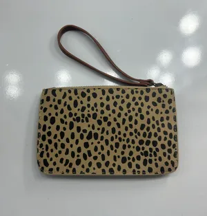 Universal Threads Wristlet Wallet thumbnail 2