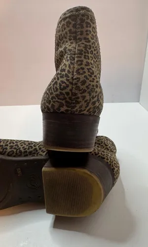 Baley Animal Print Ankle Boots Size 7.5M thumbnail 5