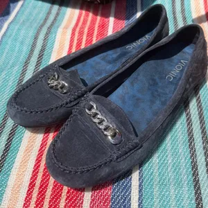Vionic Women's Mesa 356 Navy Suede Silver Chain Career Comfort Loafers Sz 8.5 thumbnail 3