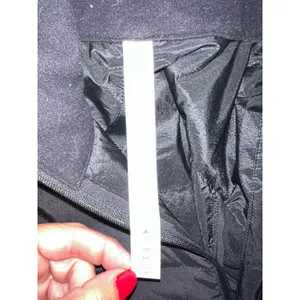 Lululemon Womens Black Puffer Vest Size M With Full-Zip & Reflective Details thumbnail 5
