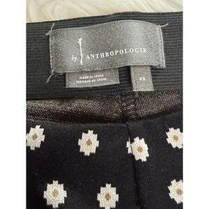 Anthropologie Black Daisy Print Mikayla Cropped Flare Pants thumbnail 4