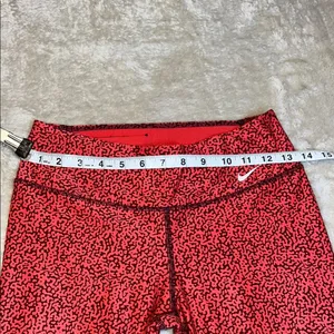 Nike Red Speckled Cropped Leggings‎ thumbnail 8