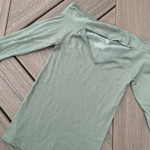 Free‎ People Green Ribbed Quarter Sleeve thumbnail 1