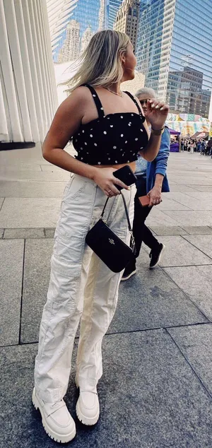 Abercrombie’s Cargo Pants thumbnail 1