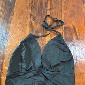 J.Crew Womens Black Scalloped Halter V-Neck One-Piece Swimsuit Large L thumbnail 9