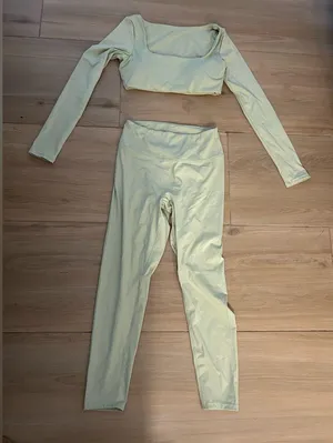 NEW 2 Pc Crop Top & Yoga Pants Long Sleeve Workout S thumbnail 1