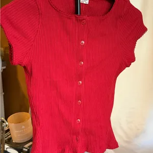 Free People Scarlet Ribbed Knit Top Size Medium Most Wanted Cardi thumbnail 1