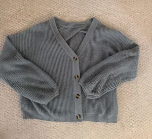 Source Unknown Blue-Gray V-Neck Button-Up Women's Cardigan thumbnail 1