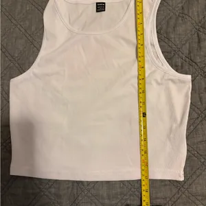 SHEIN Classic White Tank Top thumbnail 5