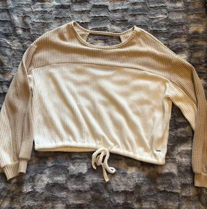 Hollister Top thumbnail 1