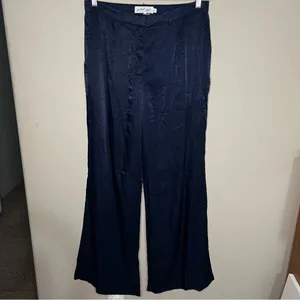 Petal & Pup NWT‎ Joyce Satin Navy Blue Wide-Leg Pleated Flowy Pants thumbnail 2