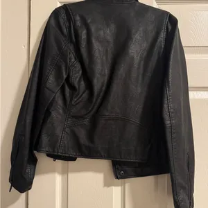 BlankNYC Faux Leather Moto Jacket in Black thumbnail 4