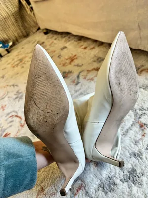 White Women's Pointed Toe Ankle Boots well worn Size 8.5 thumbnail 2