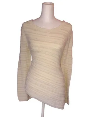 Wrangler Hey symmetrical cream, long sleeve sweater size medium thumbnail 1
