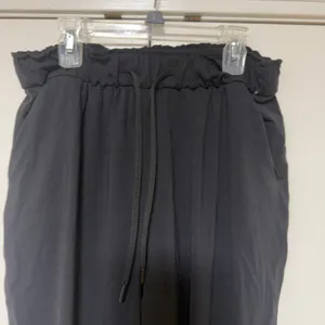 Lululemon Joggers thumbnail 2