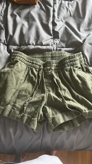 Old Navy Linen Shorts thumbnail 2