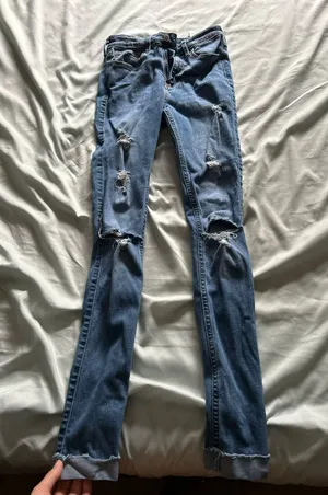 Hollister Jeans thumbnail 1