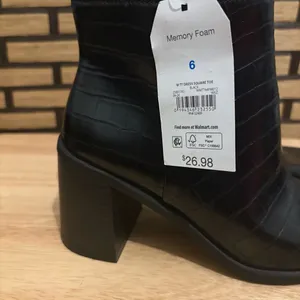 Time And Tru Black Ankle Boots‎ Size 6 thumbnail 3