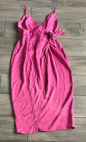Urban Outfitters Elegant Pink Sleeveless Dress thumbnail 1