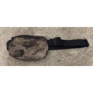 Lululemon Everywhere Crossbody Belt Bag,Heritage Camo Wash,Juniper Green& Blac thumbnail 6