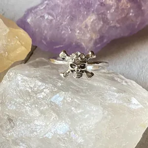 Skull Top Grade Crystal Rhodium Brass Ring Size 8 thumbnail 2