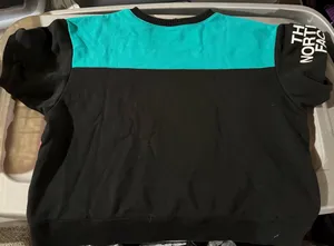 North Face short sleeve pullover thumbnail 2