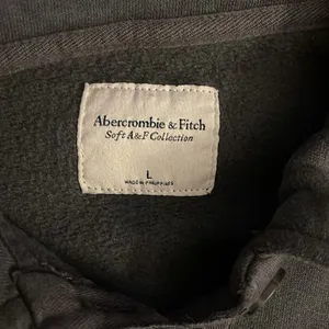 Abercrombie & Fitch Soft A&F Gray Button Front Cropped Sweater‎ Size Large thumbnail 2