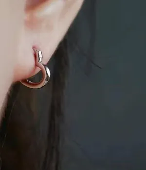 Heart Shaped Hoop Earrings thumbnail 3