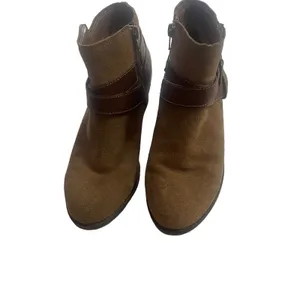 White‎ Mountain Women's Size 6.5 M Cow Suede Brown Ankle Booties Boots thumbnail 2
