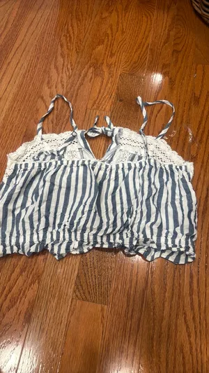 Aeropostale Cute Crop Top thumbnail 2