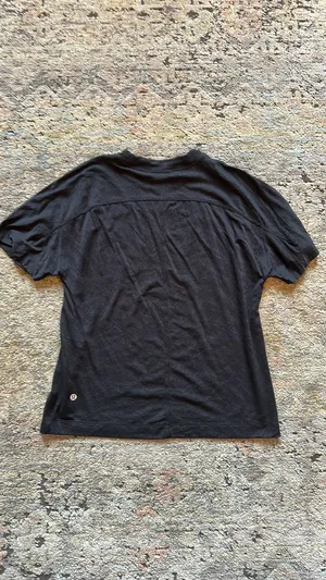 Lululemon Top thumbnail 2