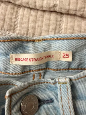 Levi’s Jeans Ribcage Straight Ankle thumbnail 4