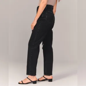 Abercrombie Black Curve Love High Rise Ripped Knee Dad Jeans thumbnail 9