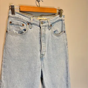 Levi's Premium Ribcage Straight Ankle Light Wash Raw Hem Jeans - size 28 thumbnail 2