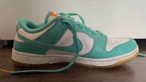 Nike Low Dunks thumbnail 3