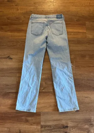 Abercrombie & Fitch Mid Rise 90s Straight Jeans thumbnail 8